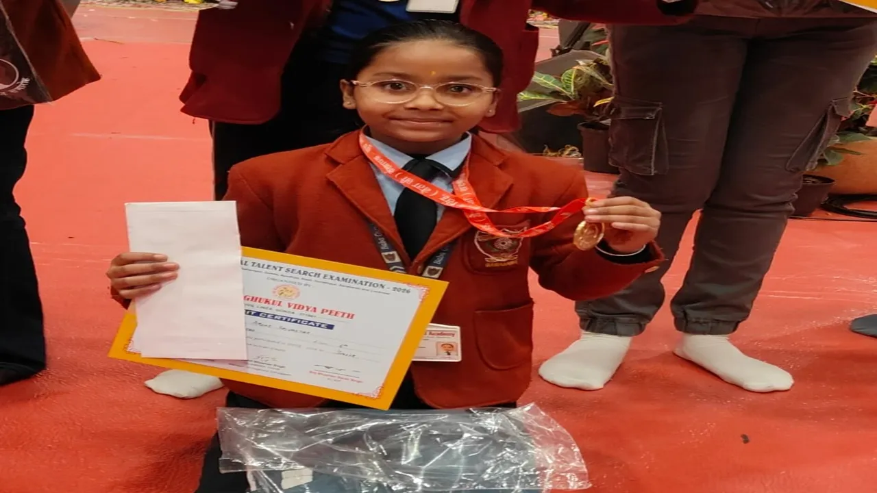 बाराबंकी : मंडलीय प्रतिभा खोज परीक्षा में छात्रा आरोही को मिला दूसरा स्थान, परिवार में हर्ष का माहौल