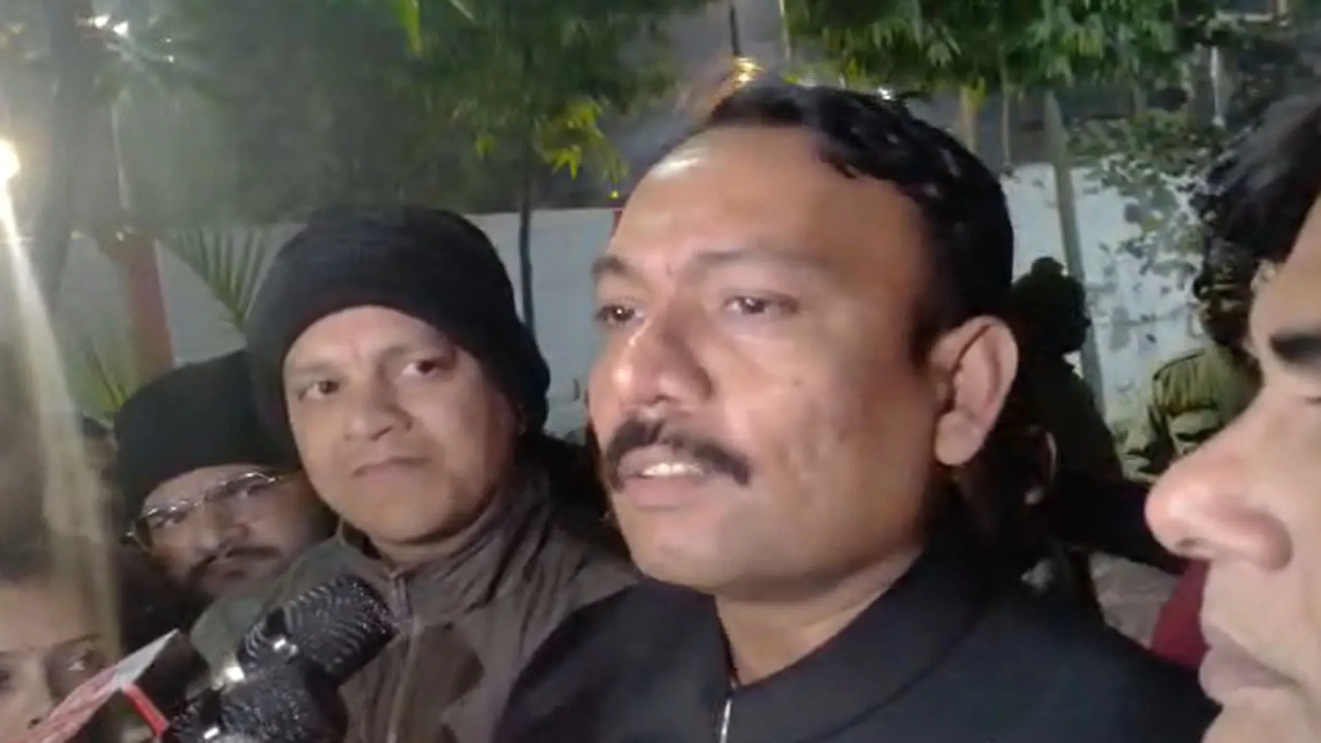 Bareilly : इस्तीफा देने वाले सिटी मजिस्ट्रेट का आरोप...'मुझे जिलाधिकारी आवास में बनाया गया बंधक, लखनऊ से मिला निर्देश'