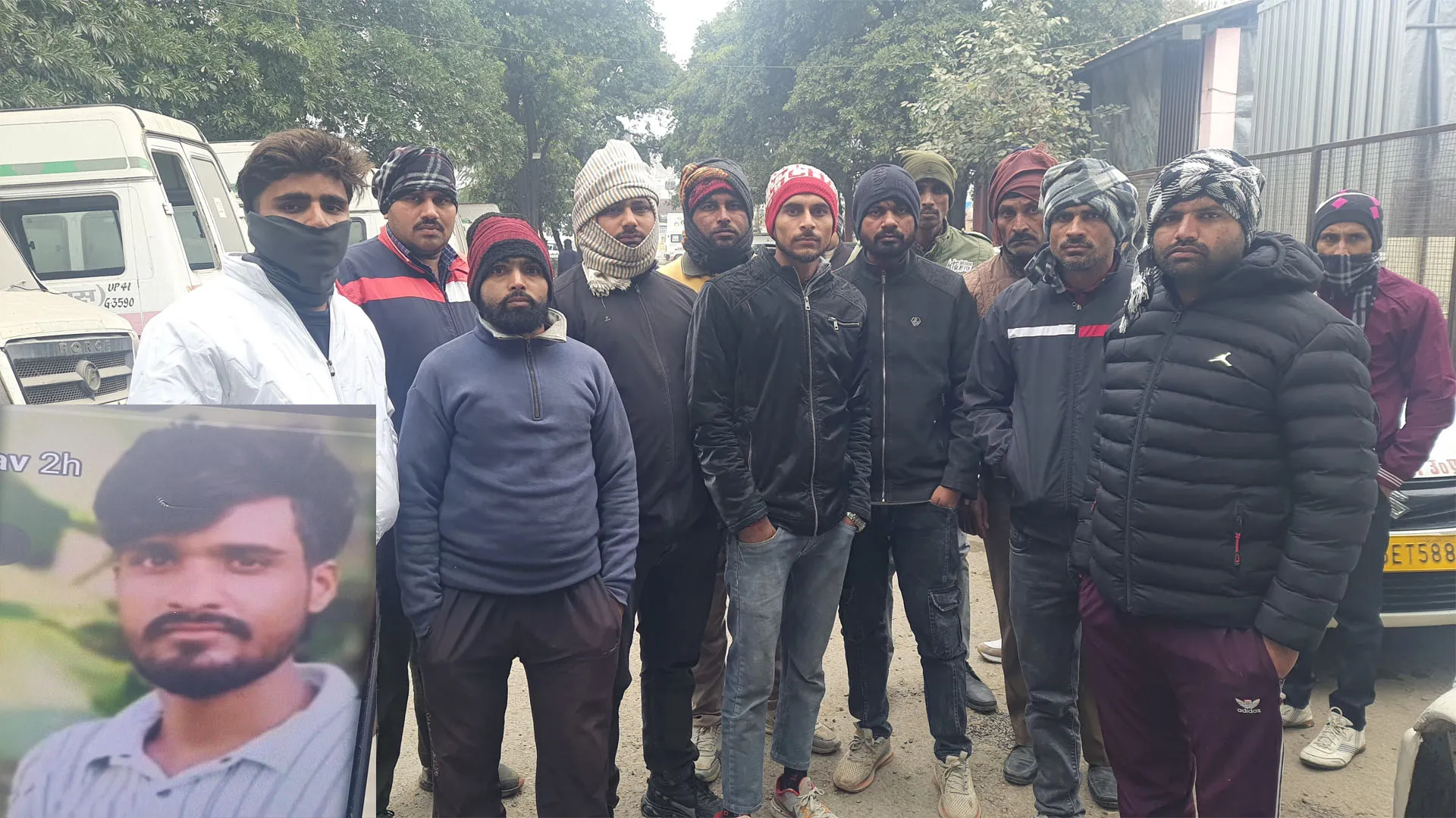 UP: अनियंत्रित होकर बाइक गड्ढे में गिरी, युवक की मौत, दिल्ली-लखनऊ हाईवे पर हादसा