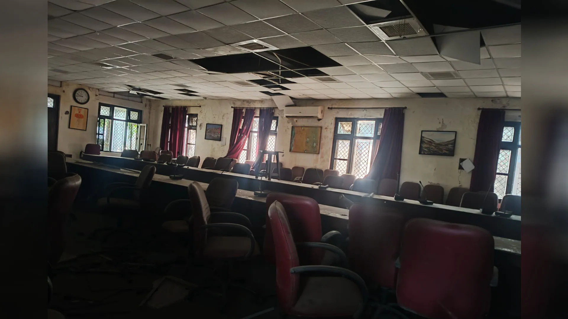 बरेली कॉलेज: मल्टीपर्पज हॉल कभी बिखेरता था चमक...अब जर्जर हालत में पड़ा वीरान