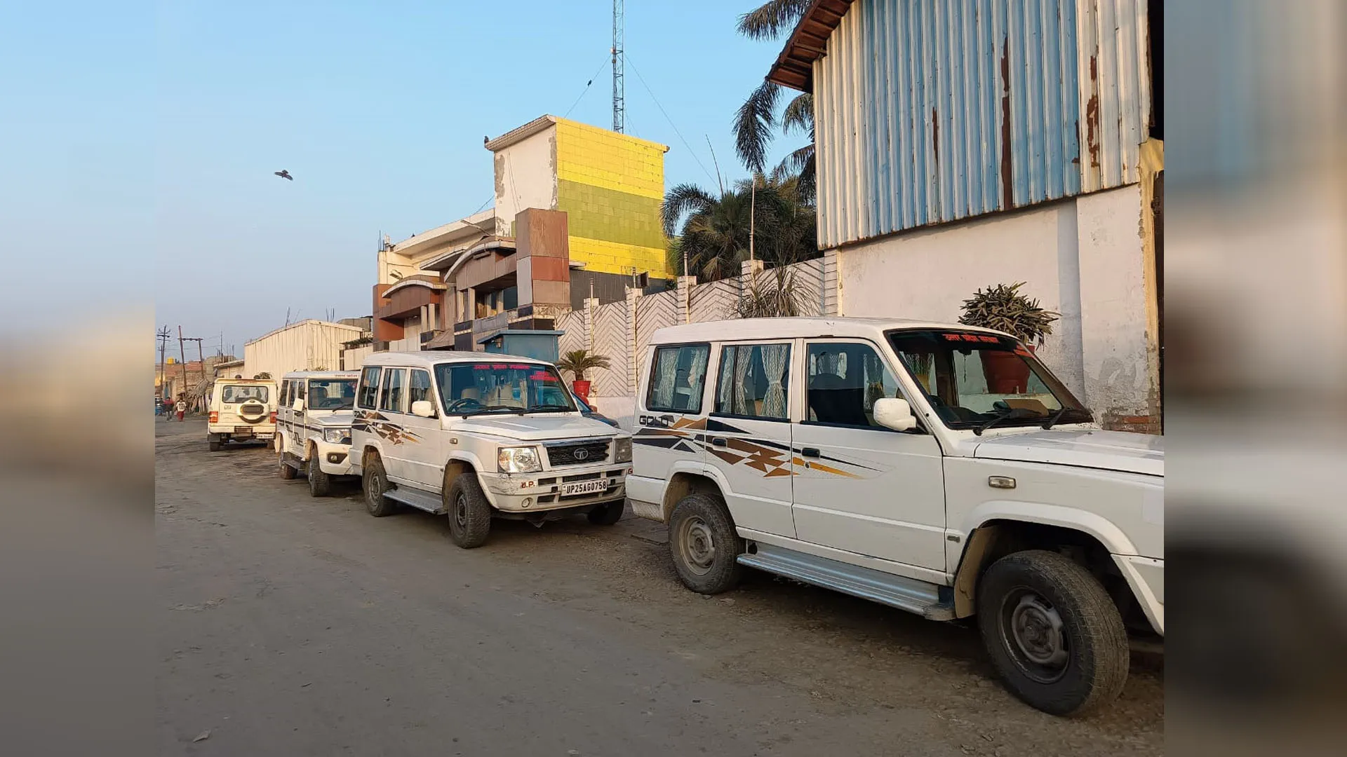 Bareilly : रहबर फूड्स पर जीएसटी छापा, करोड़ों की कर चोरी की आशंका