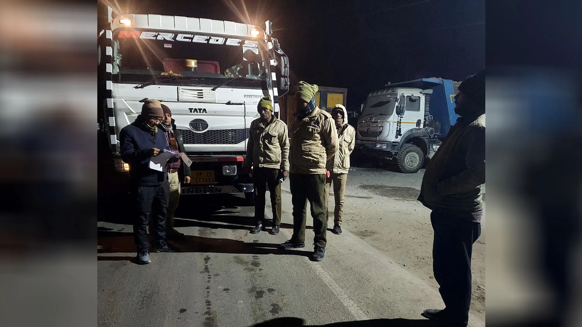 Rampur: परिवहन व खनन विभाग की टीम ने 12 वाहन सीज किए, 5.62 लाख का जुर्माना