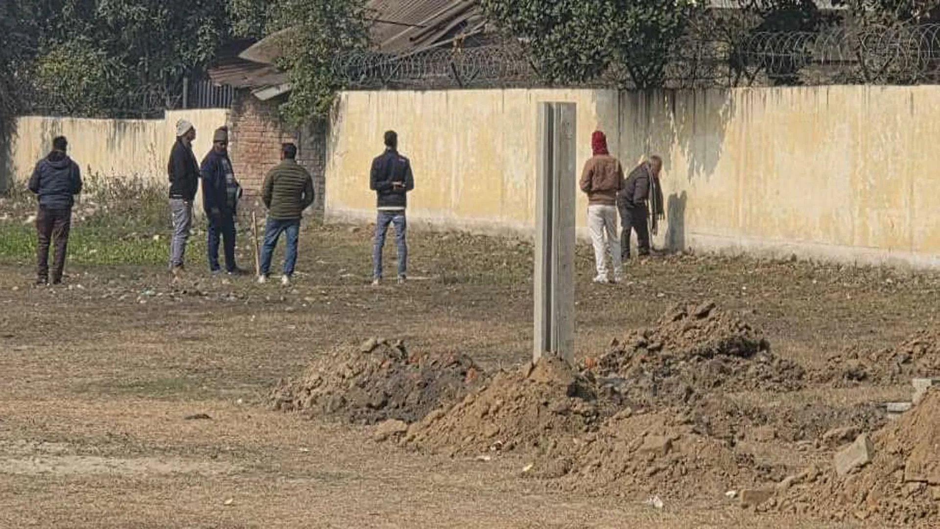 पीलीभीत: सरकारी जमीन कब्जाने की कोशिश में पेट्रोल पंप कारोबारी पर FIR दर्ज 