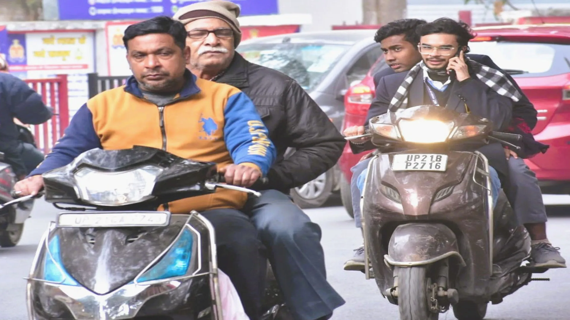 Moradabad: कोहरे की चादर में लिपटी सुबह, धूप निकलते ही मिली राहत