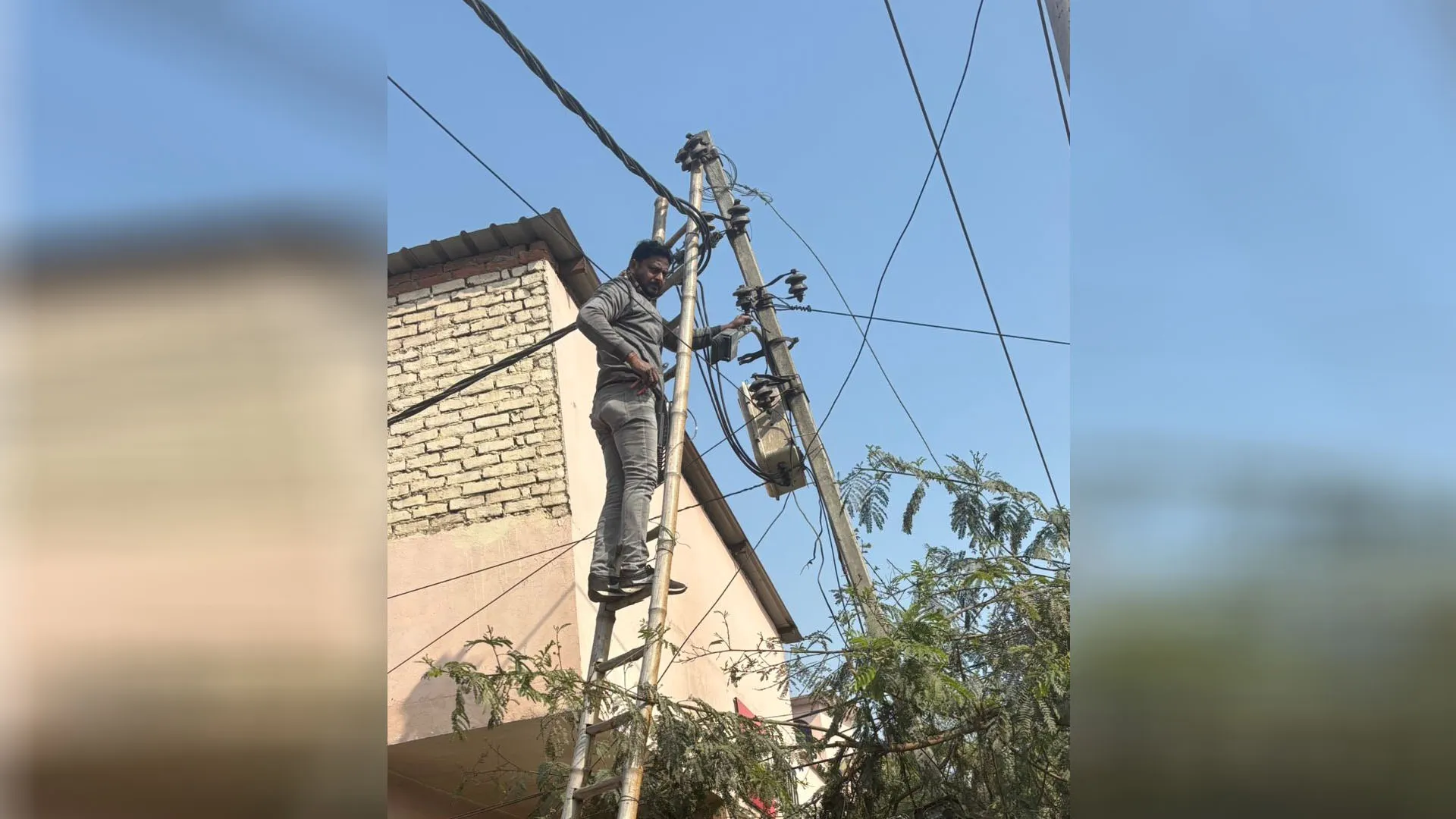 Bareilly: नंबरों की दौड़ में निगम ''बेपरवाह'', कर्मचारियों की जान दांव पर