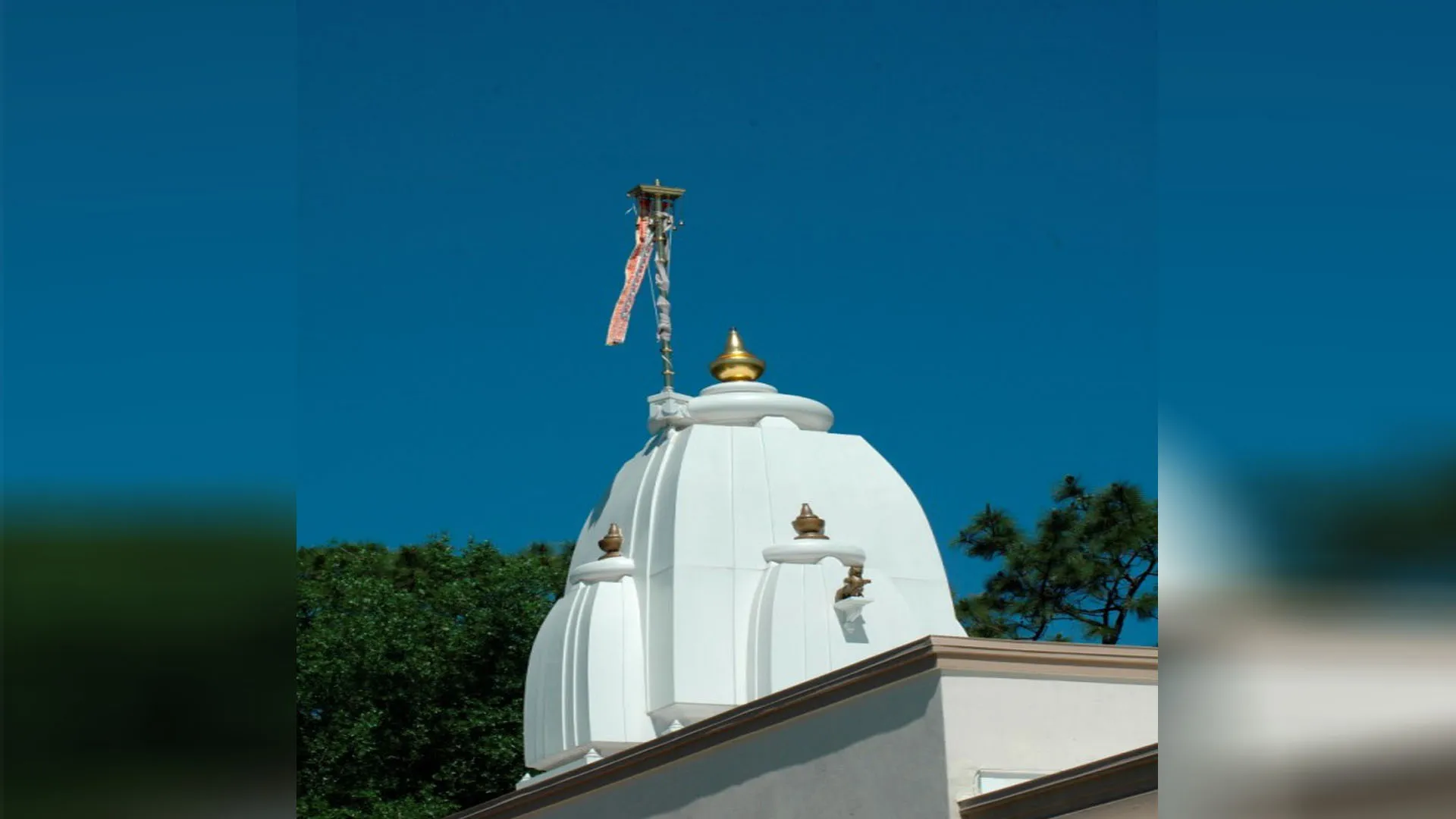 Bareilly : सामूहिक धर्म परिवर्तन की दी चेतावनी, मिनटों में निपट गया 70 साल पुराना मंदिर का विवाद