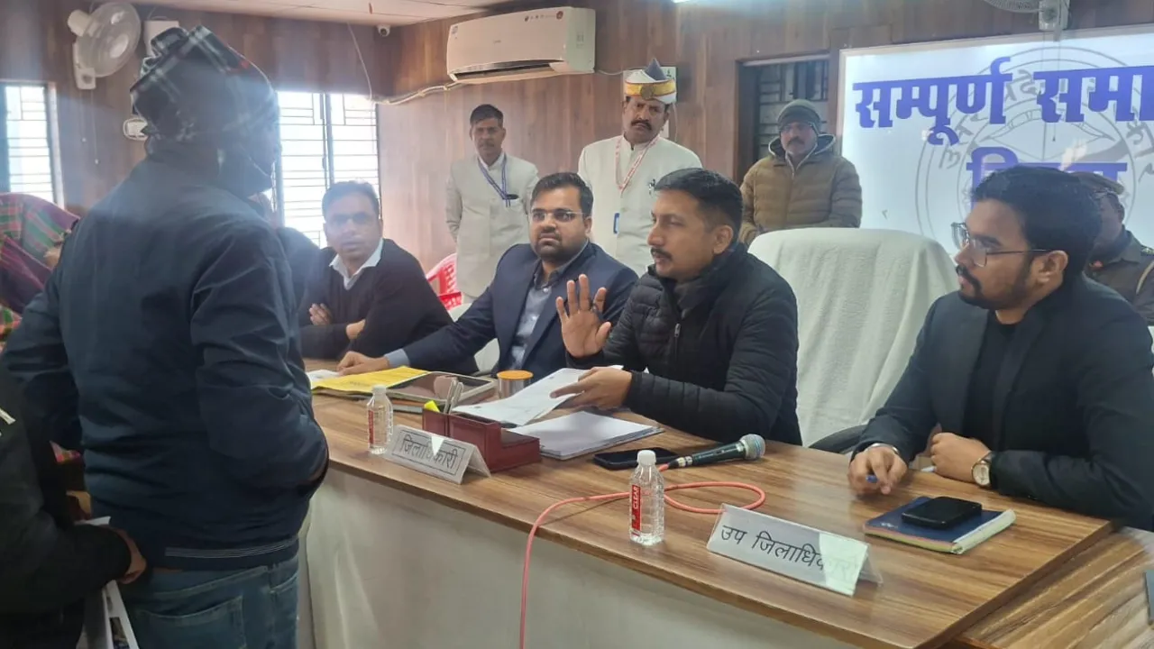 सम्पूर्ण समाधान दिवस में 87 प्रकरण निस्तारित, जिलाधिकारी ने बीकेटी तहसील में सुनीं जनता की समस्याएं