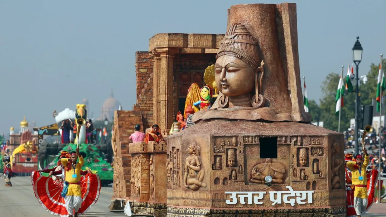 Uttar Pradesh tableau 2026: कर्तव्य पथ पर चमकी उत्तर प्रदेश की झांकी, पॉपुलर च्वॉइस में मिला दूसरा स्थान