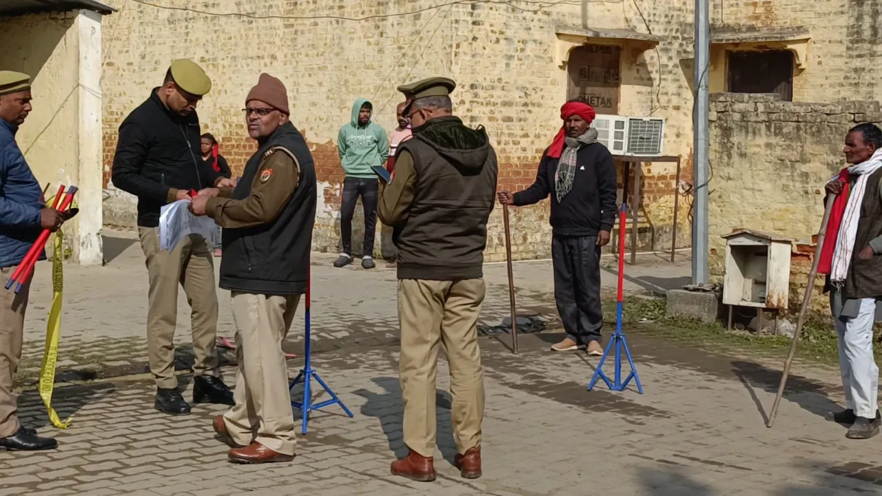 Hardoi News: पाली थाने में सनसनीखेज वारदात, पुलिस अभिरक्षा में महिला को पति ने मारी गोली