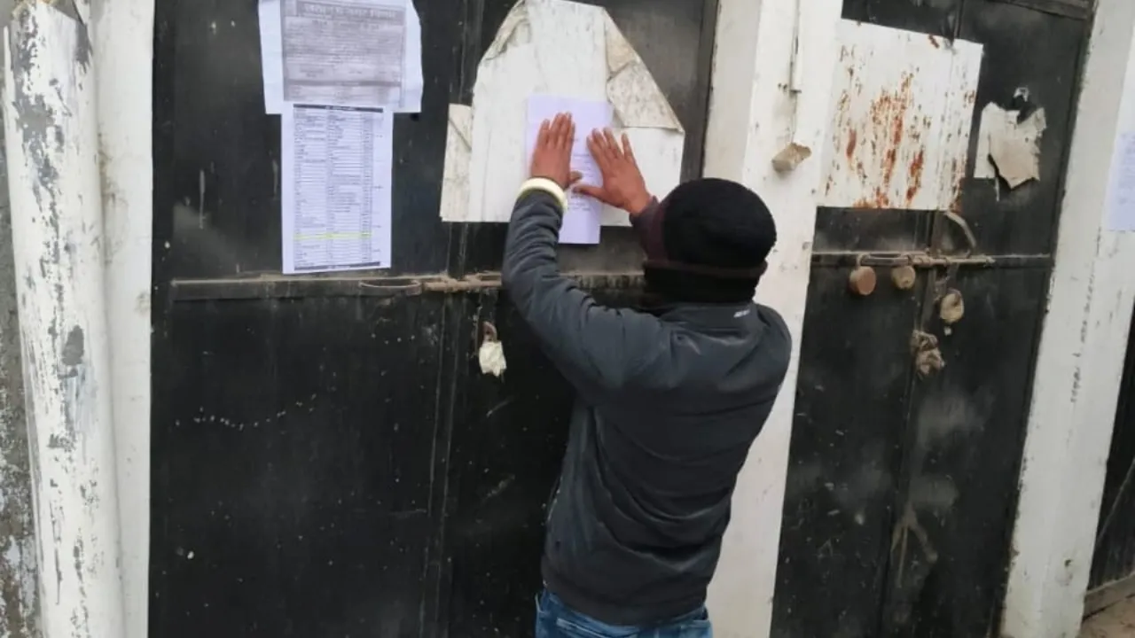 Lucknow News: एक्शन में  नगर निगम... 79.80 लाख बकाये पर नौ भवन सील