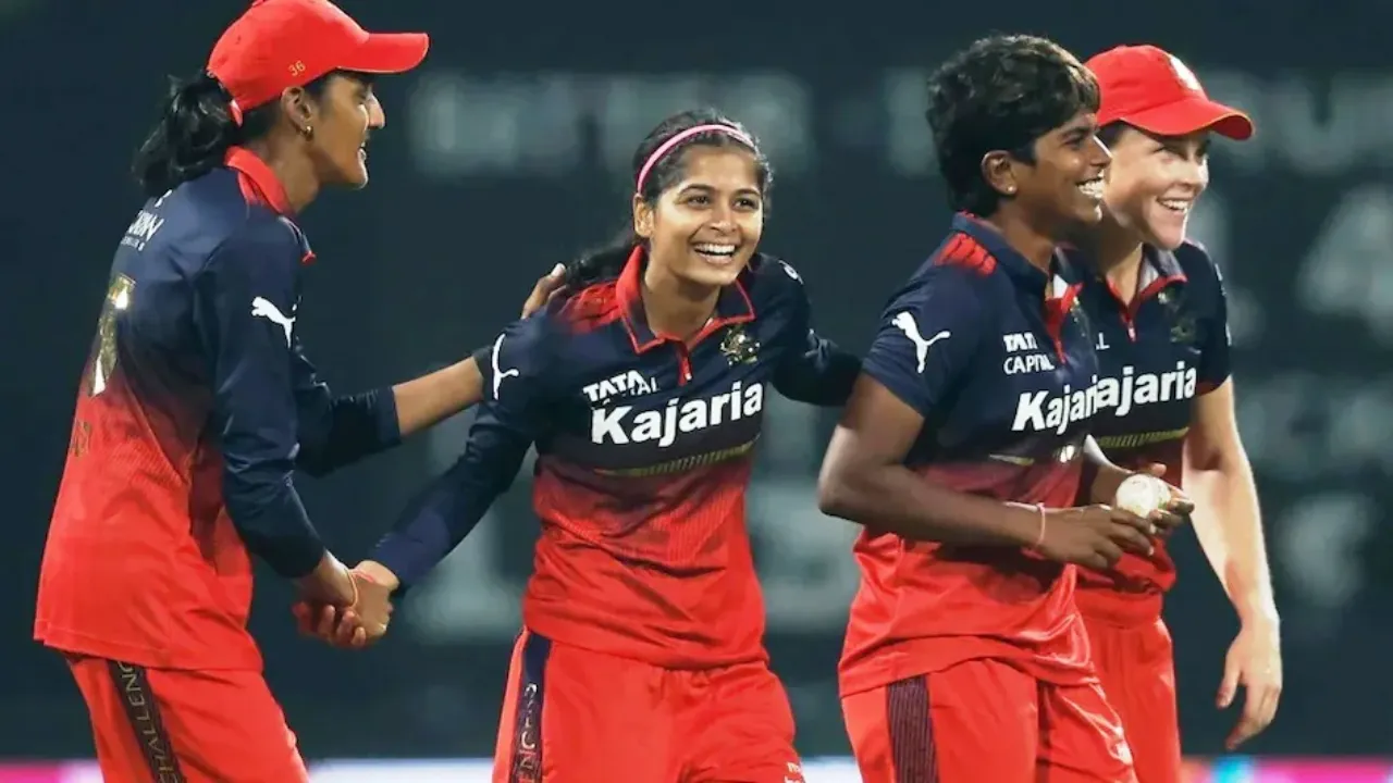 WPL 2026 में RCB का धमाल! अजेय रहकर प्लेऑफ में एकतरफा राज, DC की हालत खराब, जानें दूसरी टीमों का हाल