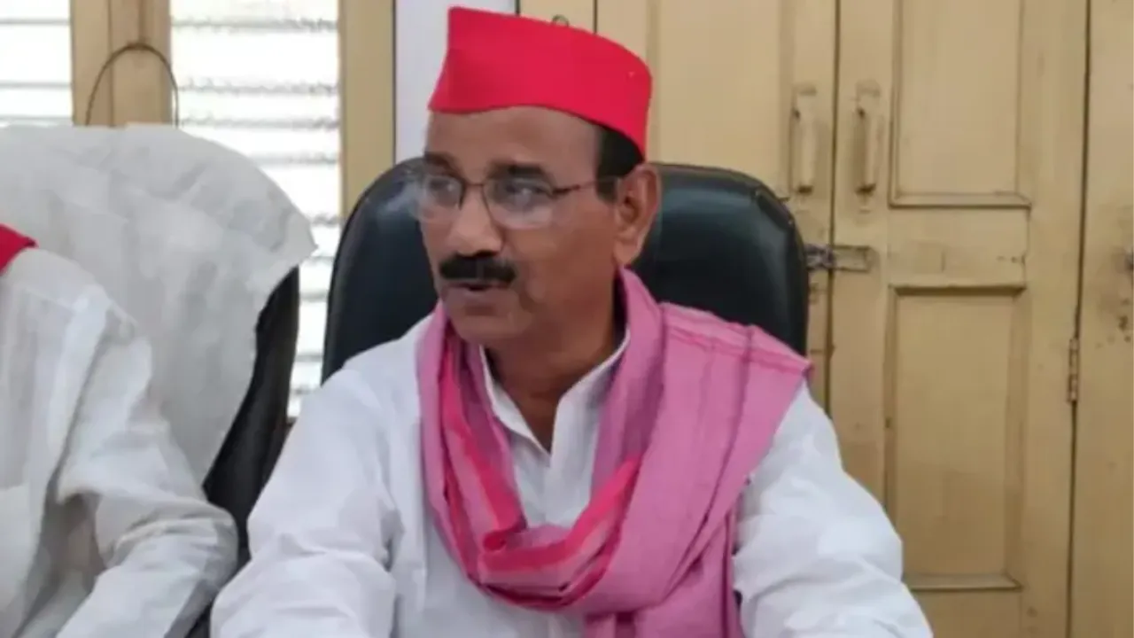 डुप्लीकेट मतदाताओं को लेकर गहराई सपा की चिंता, कहा- प्रभावित कर सकते चुनाव, CEO को सौंपा ज्ञापन