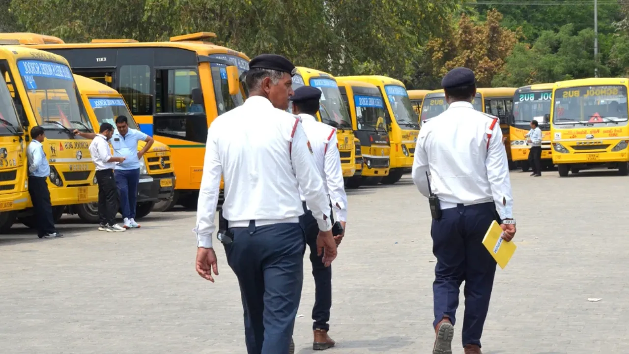 स्कूली बच्चों की सुरक्षा के लिए पुलिस प्रशासन सख्त, विद्यालयों को नोडल यातायात अधिकारी नियुक्त करने का निर्देश