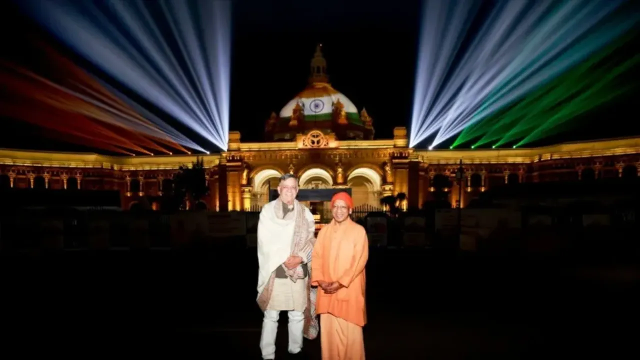 विधान भवन के गुंबद पर पहली बार प्रोजेक्शन मैपिंग शो, मुख्यमंत्री योगी ने किया शुभारंभ