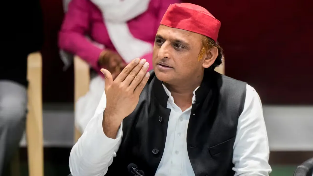 मेला प्रबंधन से लेकर फार्मासिस्ट भर्ती और संविधान तक अखिलेश यादव ने साधा निशाना, कहा- भाजपा शासन में भ्रष्टाचार, अराजकता और लोकतंत्र पर हमला 