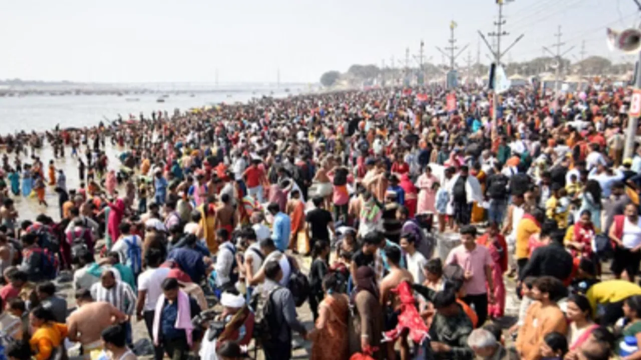 मकर संक्रांति पर प्रयागराज तैयार, संगम में 1 करोड़ से अधिक श्रद्धालुओं के आने का अनुमान, 3 गुना ज्यादा भीड़ के लिए मेगा इंतजाम 