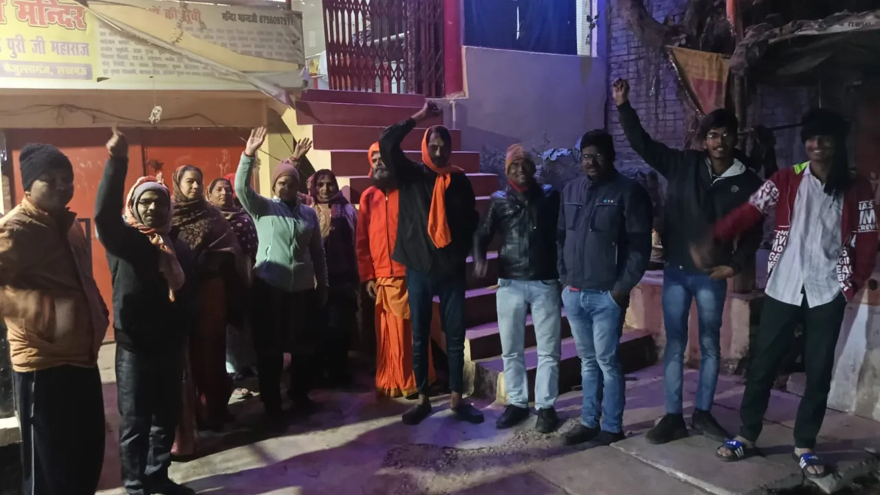 कड़ाके की ठंड में महज कागजों पर अलाव जलवा रहे अधिकारी, फैजुल्लागंज में किसी भी प्रमुख वार्डों में नहीं कोई इंतजाम