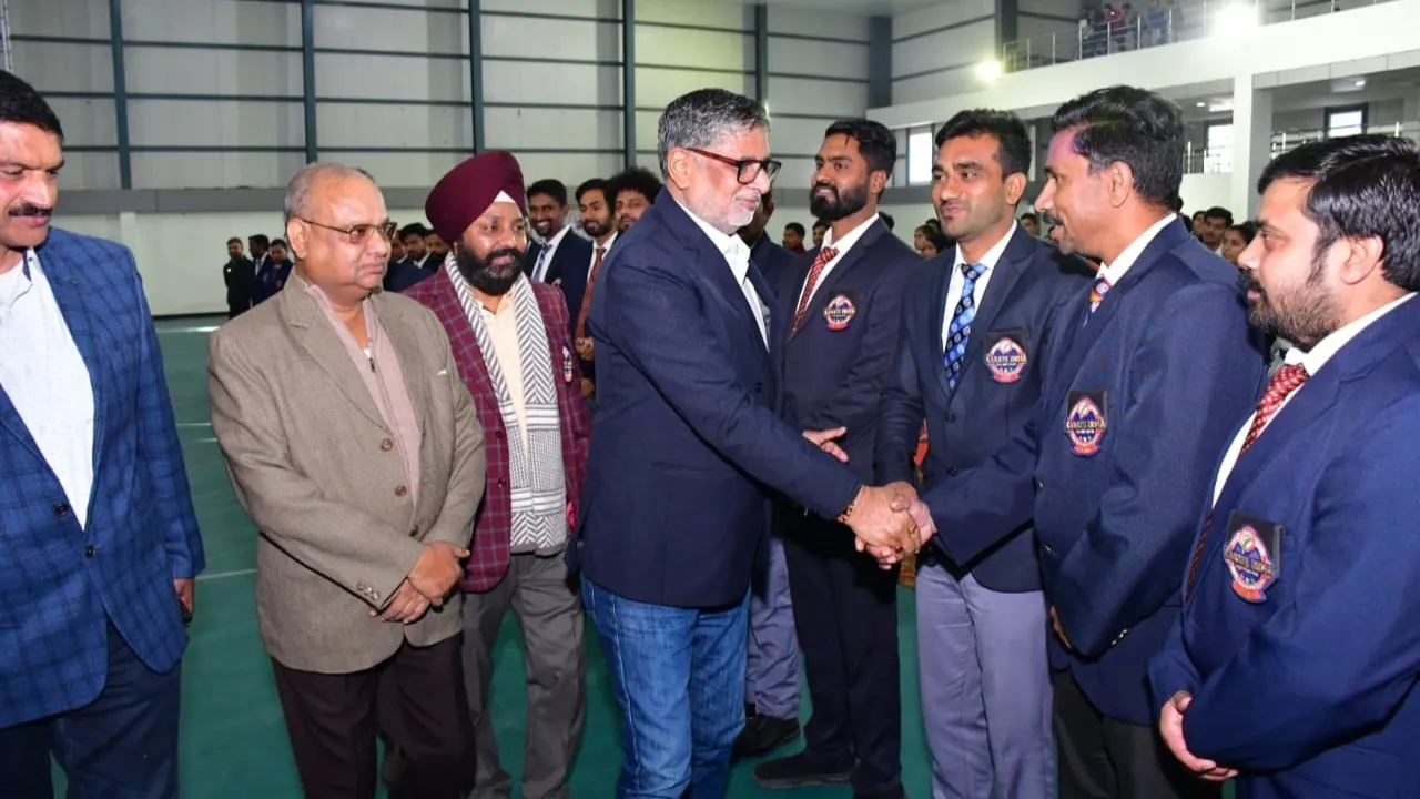 लखनऊ और वाराणसी के खिलाड़ियों का रहा दबदबा, कराटे चैंपियनशिप में टीमों ने जीते तीन-तीन स्वर्ण पदक