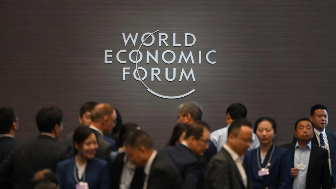 Davos 2026: एस्सार समूह यूपी में करेगा 25,000 करोड़ का निवेश, WEF में 2.5 लाख करोड़ के करार