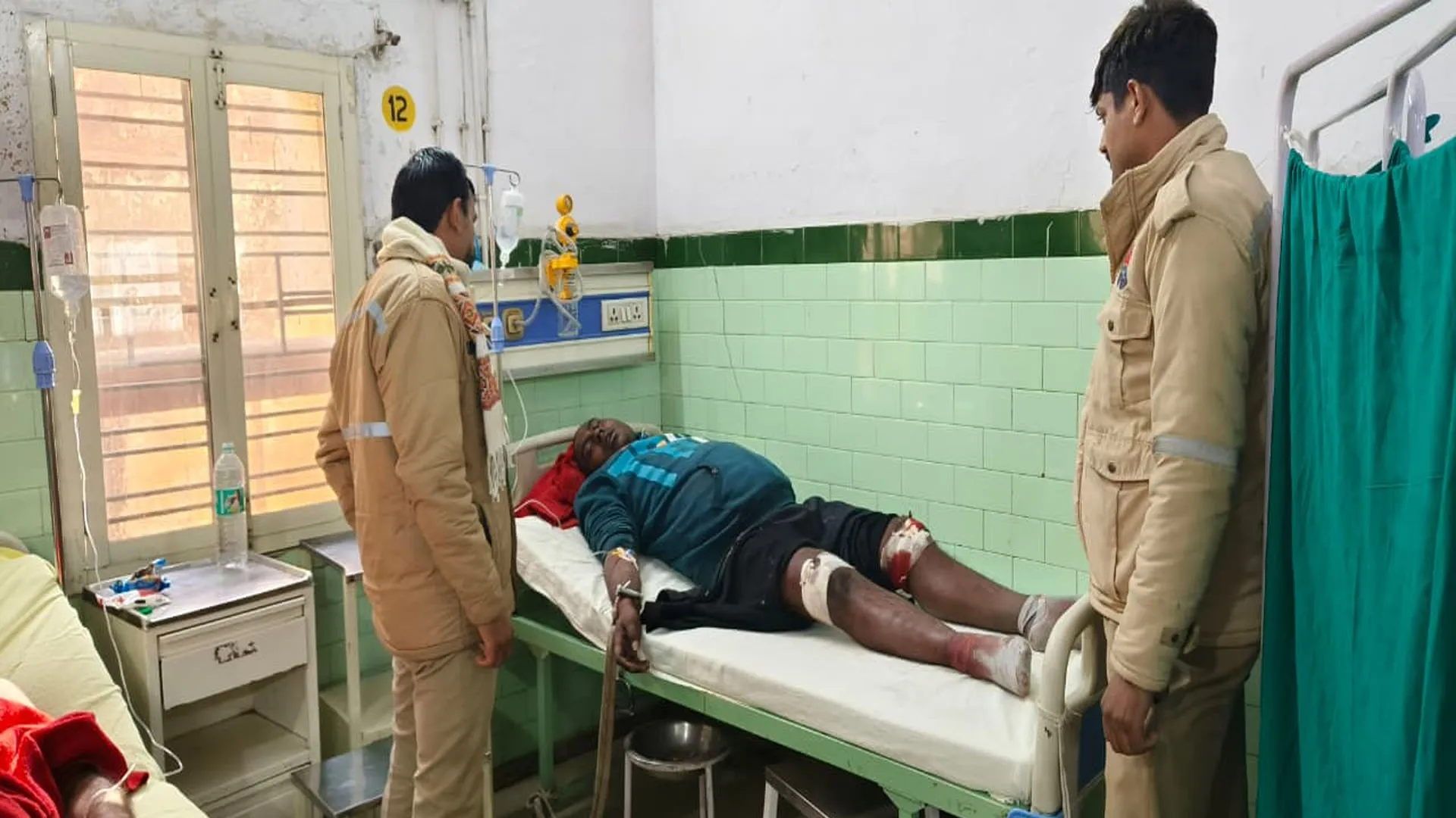 Bareilly : युवक की हत्या का आरोपी लकी लभेड़ा मुठभेड़ में घायल, गिरफ्तारी के लिए परिजनों ने दिया था धरना