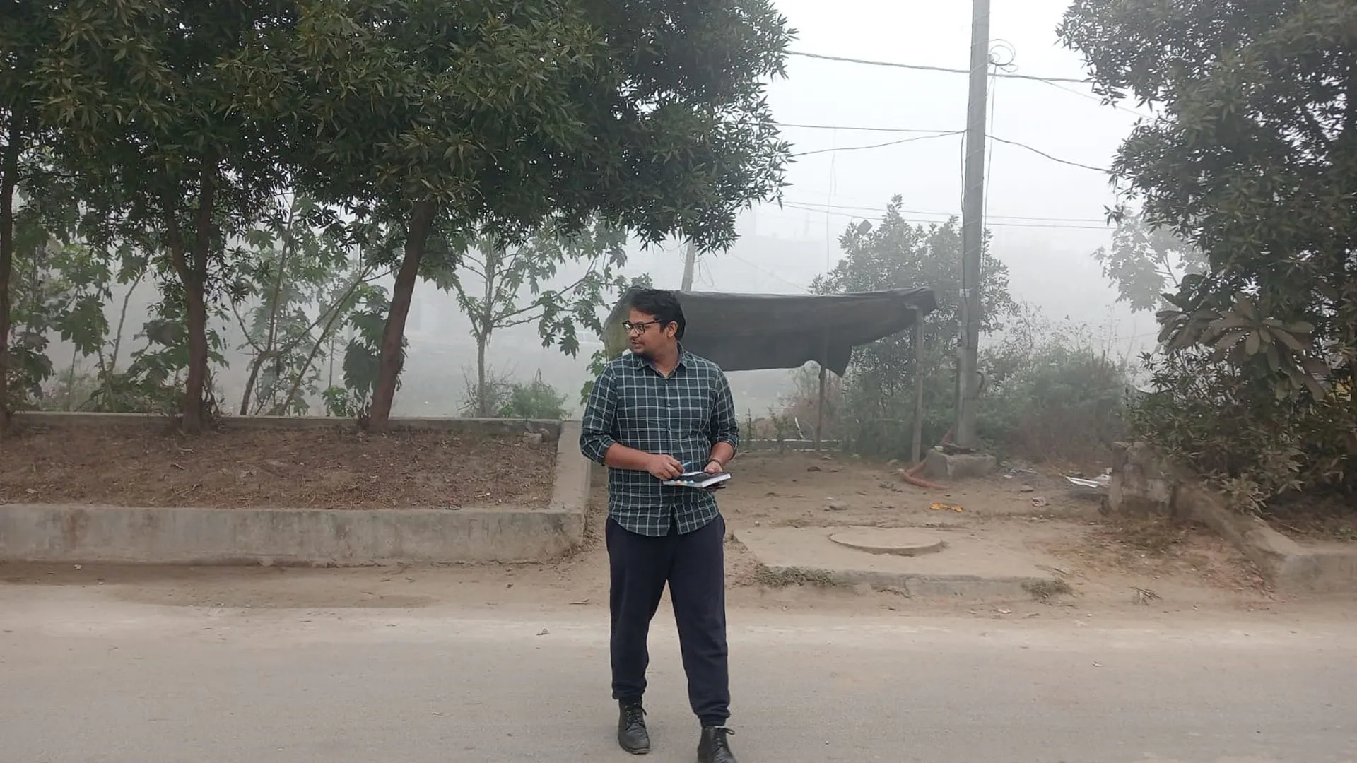 Bareilly: शहर सो रहा था, नगर आयुक्त सड़क पर, अधिकारियों को चेताया