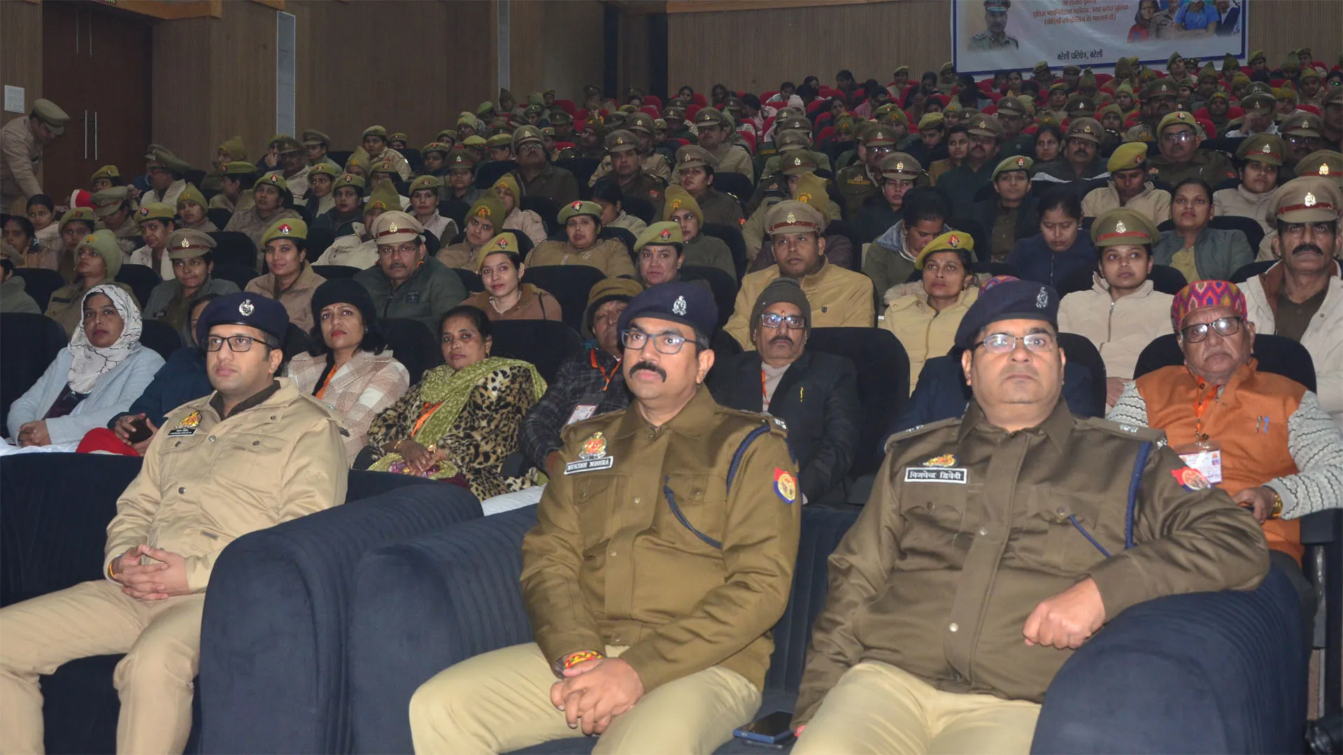 Bareilly : थाने पर आने वाले पीड़ितों के लिए पहले दस मिनट बहुत महत्वपूर्ण