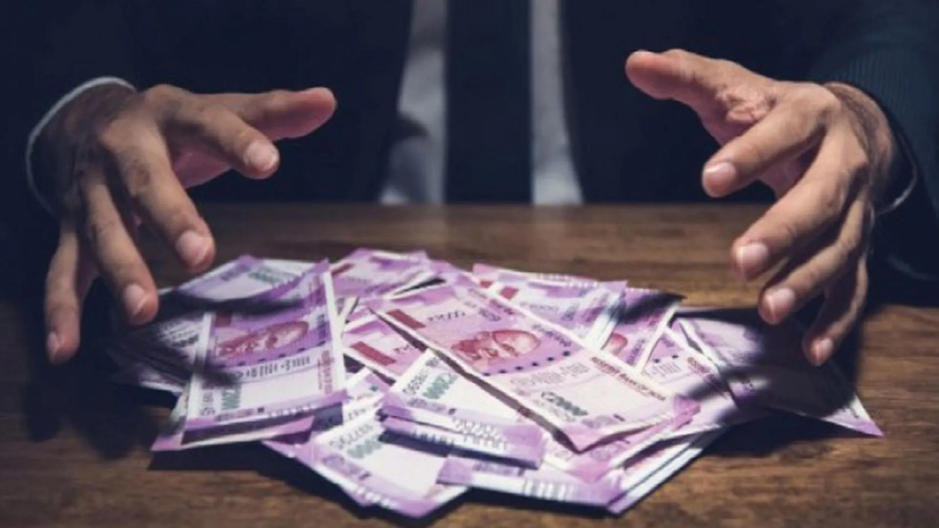 Moradabad: पुराने नोट के बदले 15 लाख दिलाने का झांसा देकर युवक से ठगी