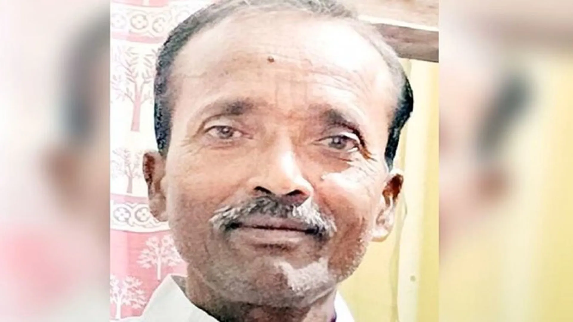 UP : बिजली बिल माफ करने की गुहार लिख बुजुर्ग ने दी जान, पुवायां क्षेत्र में पेड़ से लटका मिला शव