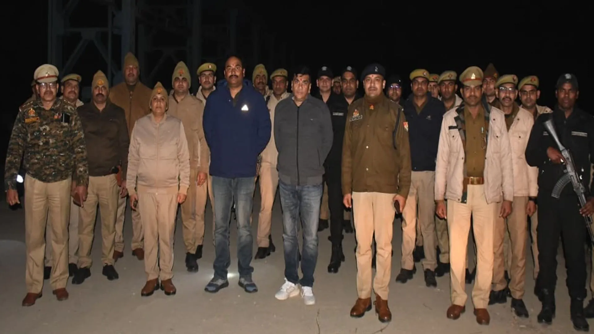 UP: पीपली वन में तस्करों और वन कर्मियों के बीच मुठभेड़, वन तस्कर प्रतिबंधित खैर की लकड़ी छोड़कर फरार