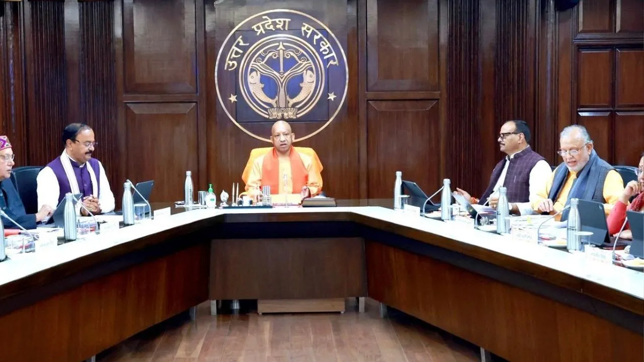 नववर्ष में योगी मंत्रिमंडल में फेरबदल की तैयारी,  मिशन-27 को लेकर प्राथमिकताएं होंगी तय, प्रशासनिक ढांचे में बड़ा परिवर्तन