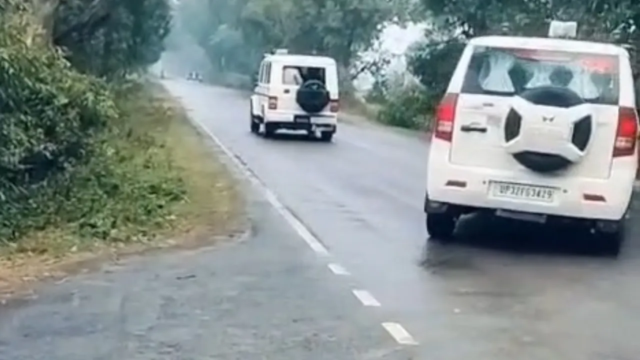 सीतापुर में DM की गाड़ी हुई दुर्घटनाग्रस्त,  टला बड़ा हादसा, गनर घायल