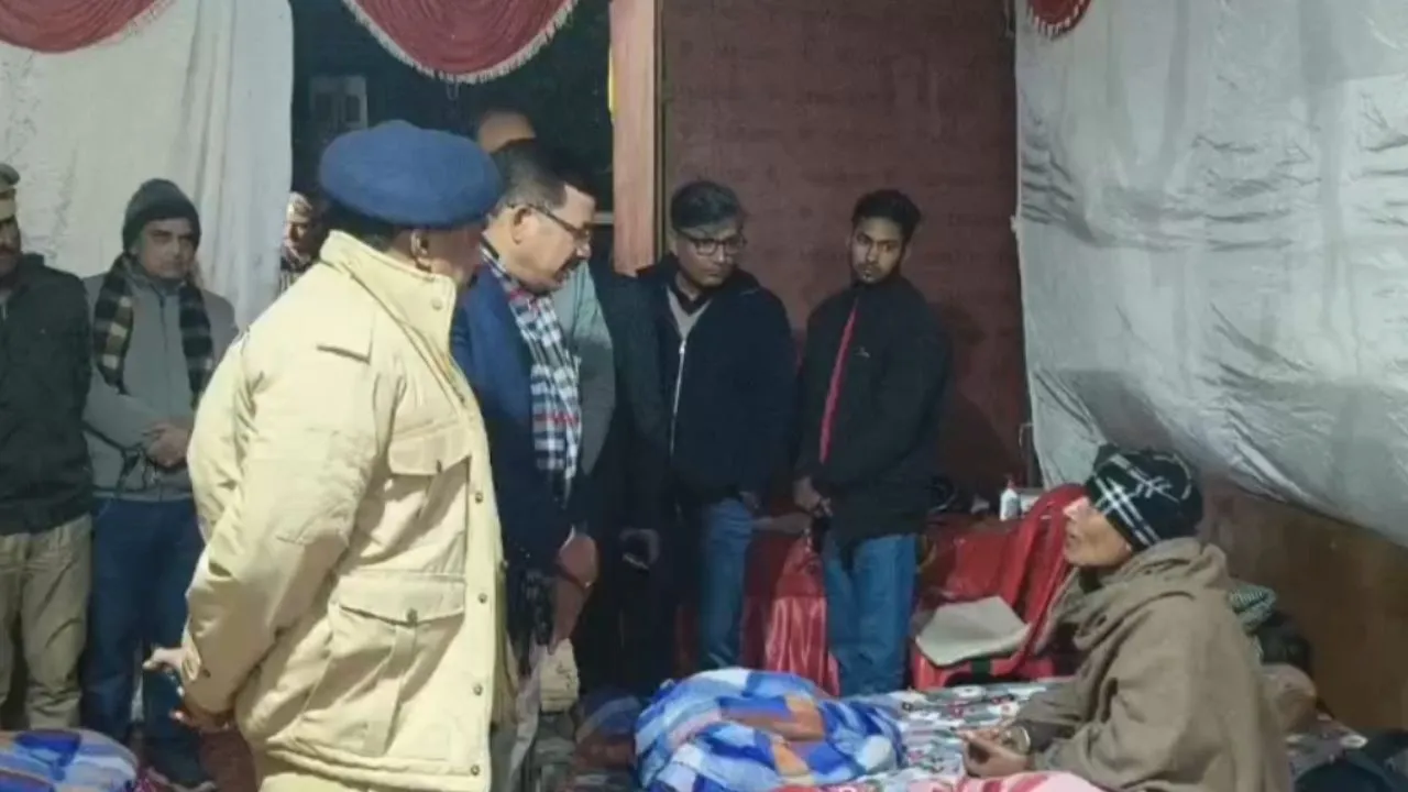  शीतलहर के बीच सड़क पर उतरे जालौन DM , लिया राहत इंतजामों का जायजा, औचक निरीक्षण कर परखी वास्तविक स्थिति 