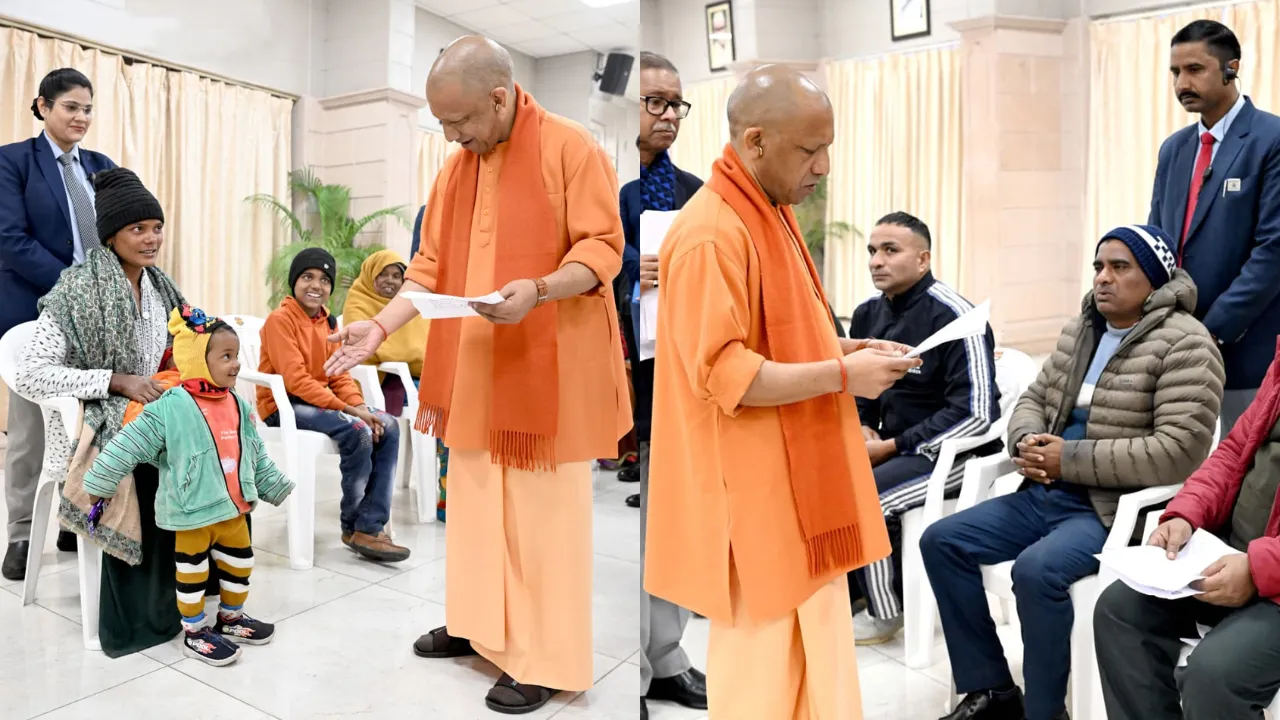  'जनता दर्शन' : महिला की समस्या सुन CM योगी ने दिए निर्देश, बच्चों को चॉकलेट...आर्थिक सहायता से जुड़े कई प्रकरणों का लिया संज्ञान   