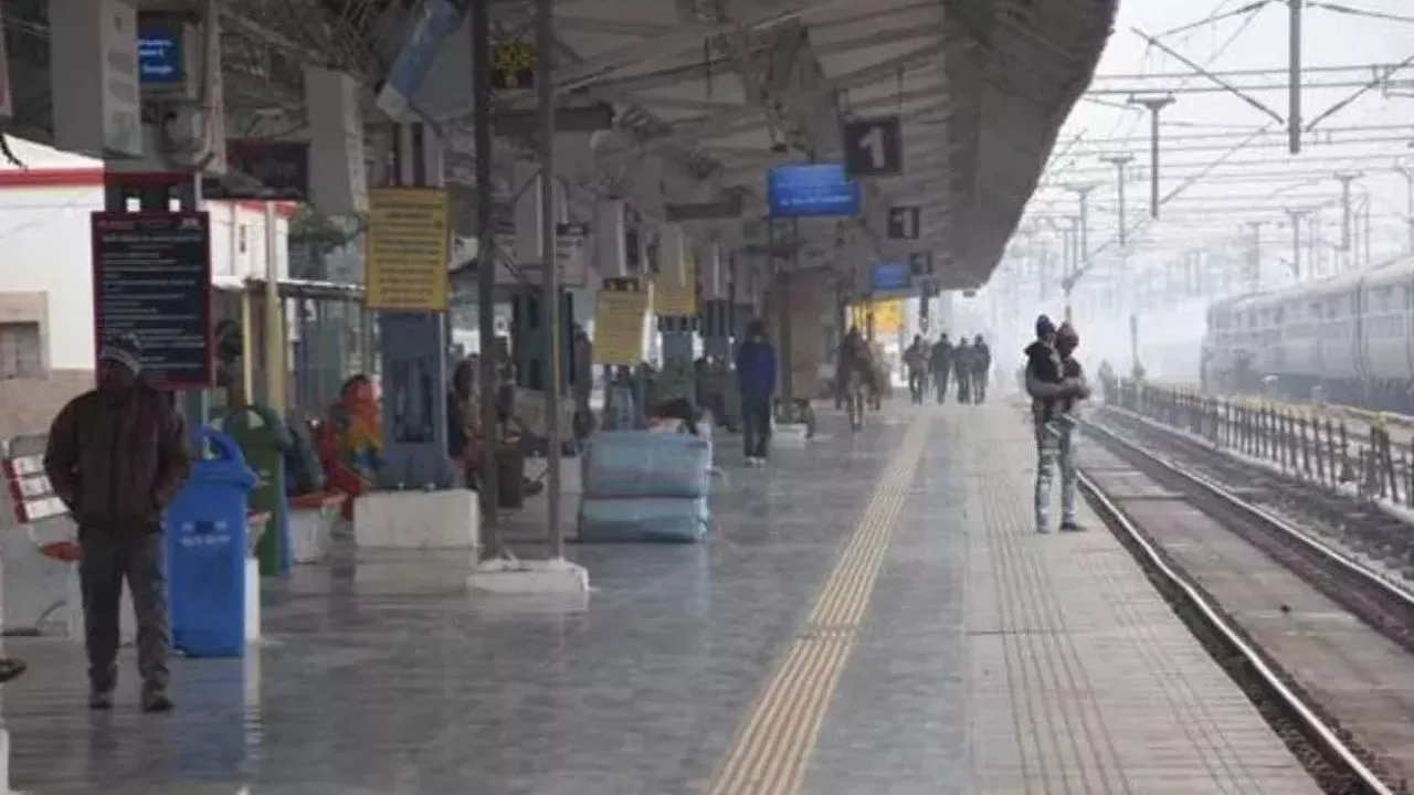  यात्रियों की सुरक्षा को लेकर भारतीय रेल की पहल,  छोटे स्टेशनों पर बिना ठहराव गुजरने वाली ट्रेनों की होगी उद्घोषणा