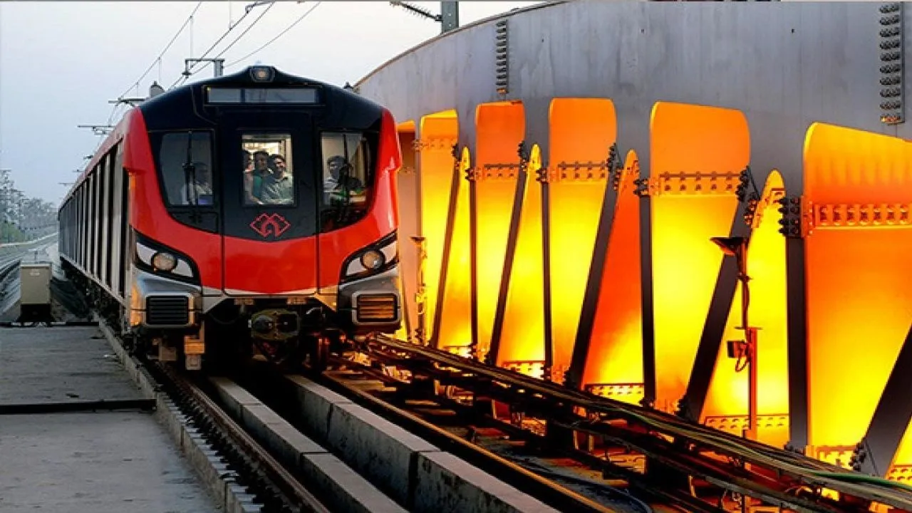 लखनऊ मेट्रो की अपील :  ट्रैक के पास पतंगबाजी से बचें, चीनी मांझा बन सकता है बड़ा खतरा