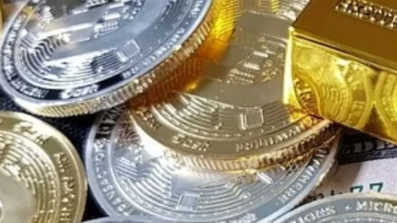 Silver Price:  चांदी की कीमत ने तोड़े सारे रिकॉर्ड.... पहली बार 3 लाख पार, जानें आज का भाव   