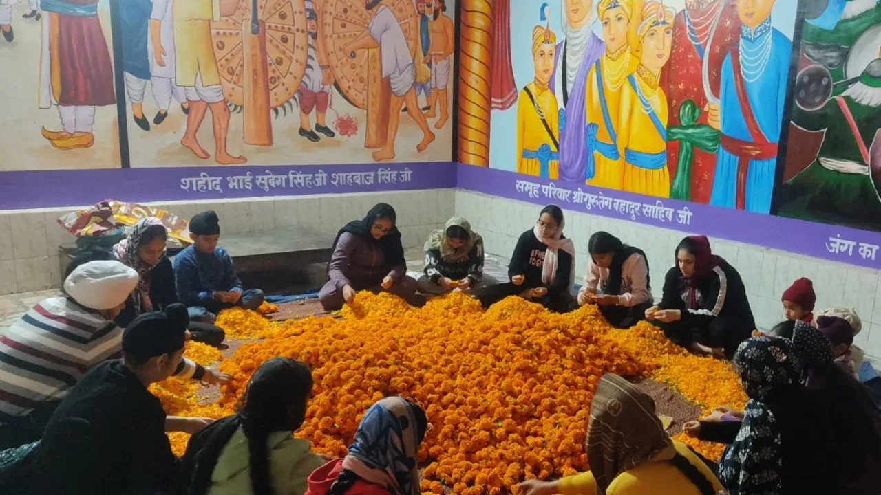 बाराबंकी में प्रकाशपर्व को लेकर गुरुद्वारे में गूंजे कीर्तन, उमड़ा श्रद्धा का सैलाब