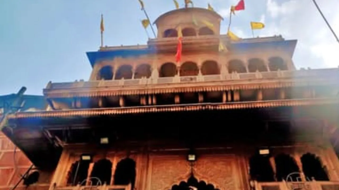 बांके बिहारी कॉरिडोर:  मंदिर के लिए दूसरी भूमि रजिस्ट्री पूरी, 322.32 वर्ग मीटर भूमि का बैनामा 