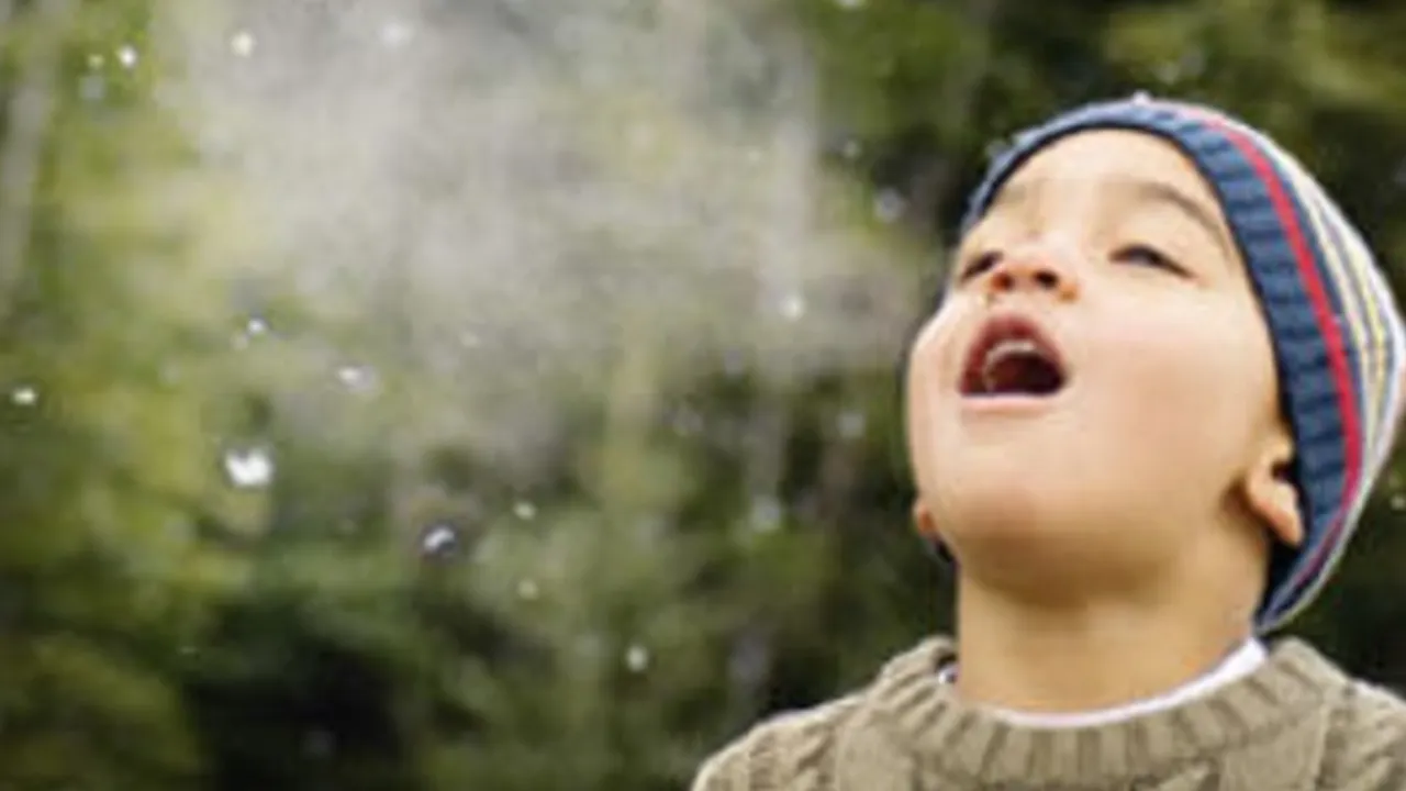  वैज्ञानिक फैक्ट: ठंड में मुंह से क्यों निकलती है भाप 