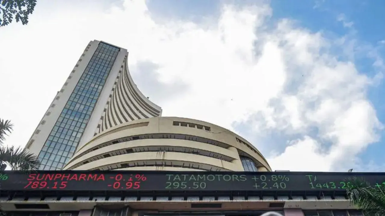 Stock market closed:  आर्थिक सर्वे के चलते शेयर बाजार खुशहाल, निजी बैंक और धातु कंपनियों में तेजी 