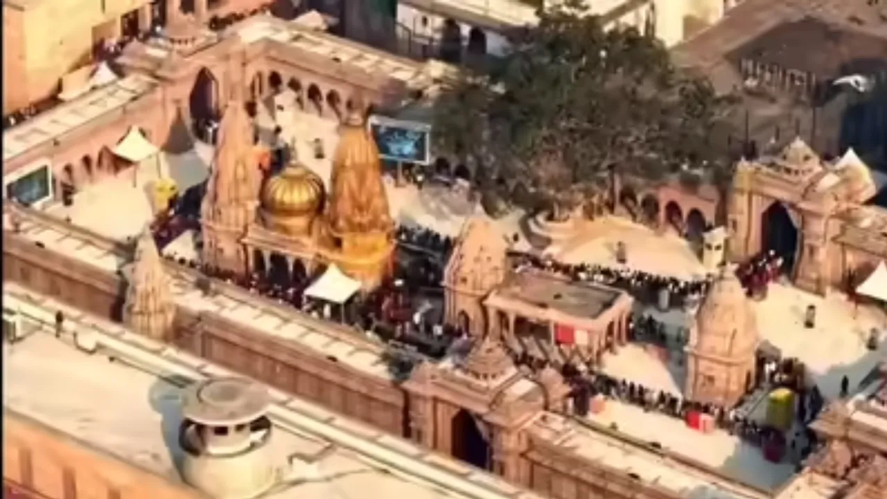  Kashi Vishwanath Dham: पर्यटकों को ठगी से बचाएगा 'रेट-बोर्ड', काशी में हर दुकानदार को लगाना होगा Price List