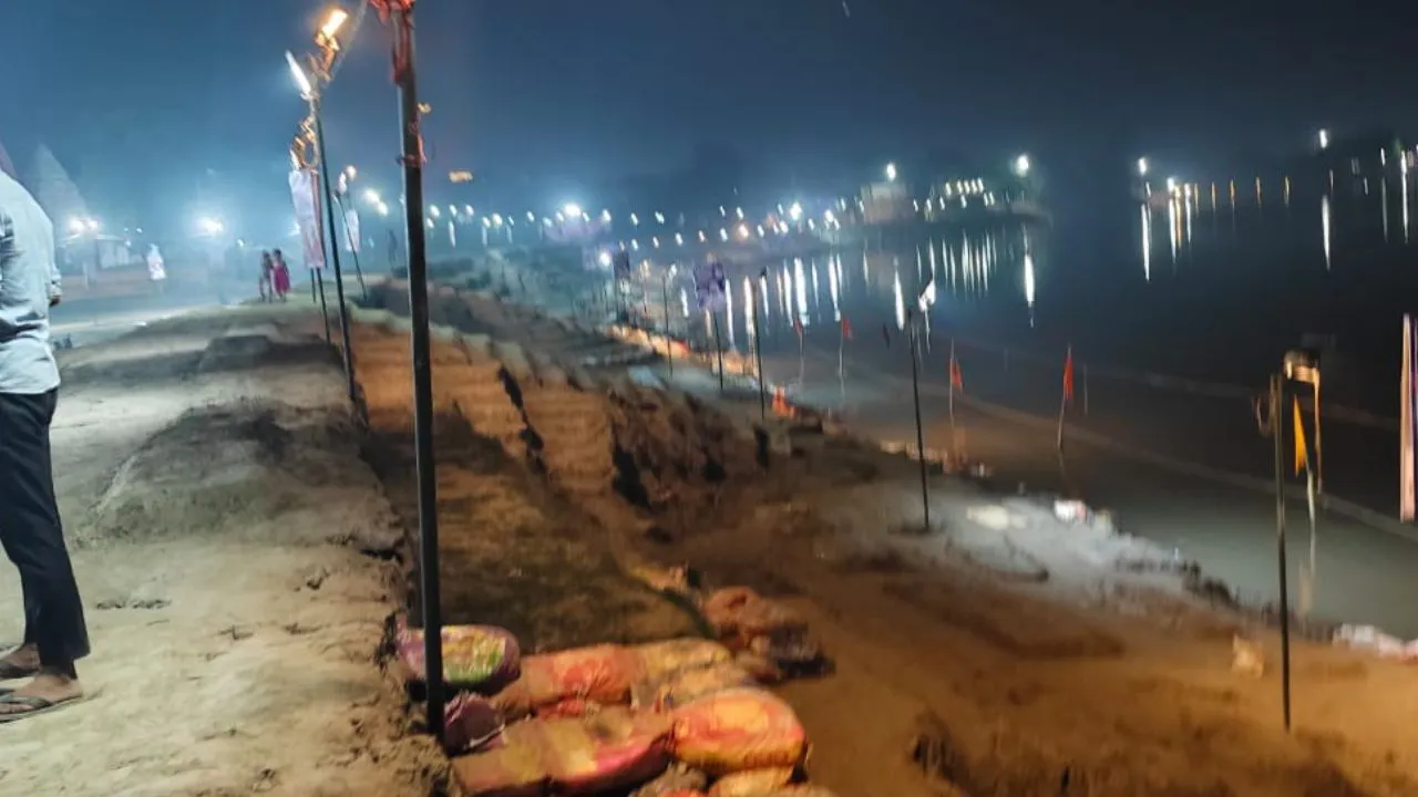  Makar Sankranti 2026: महापौर और नगर आयुक्त ने परखी घाटों की व्यवस्था, जारी किए दिशा-निर्देश, रैन बसेरों का लिया जायजा 