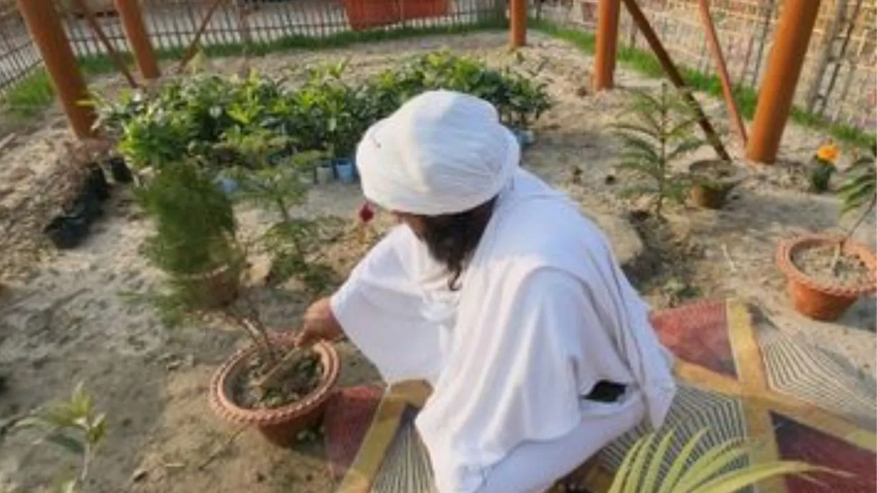  नेपाल से साइकिल तक पहुंचे माघ मेला: पर्यावरण संरक्षण का संदेश दे रहे राम बाहुबली, अबतक एक लाख किमी की कर चुके यात्रा 