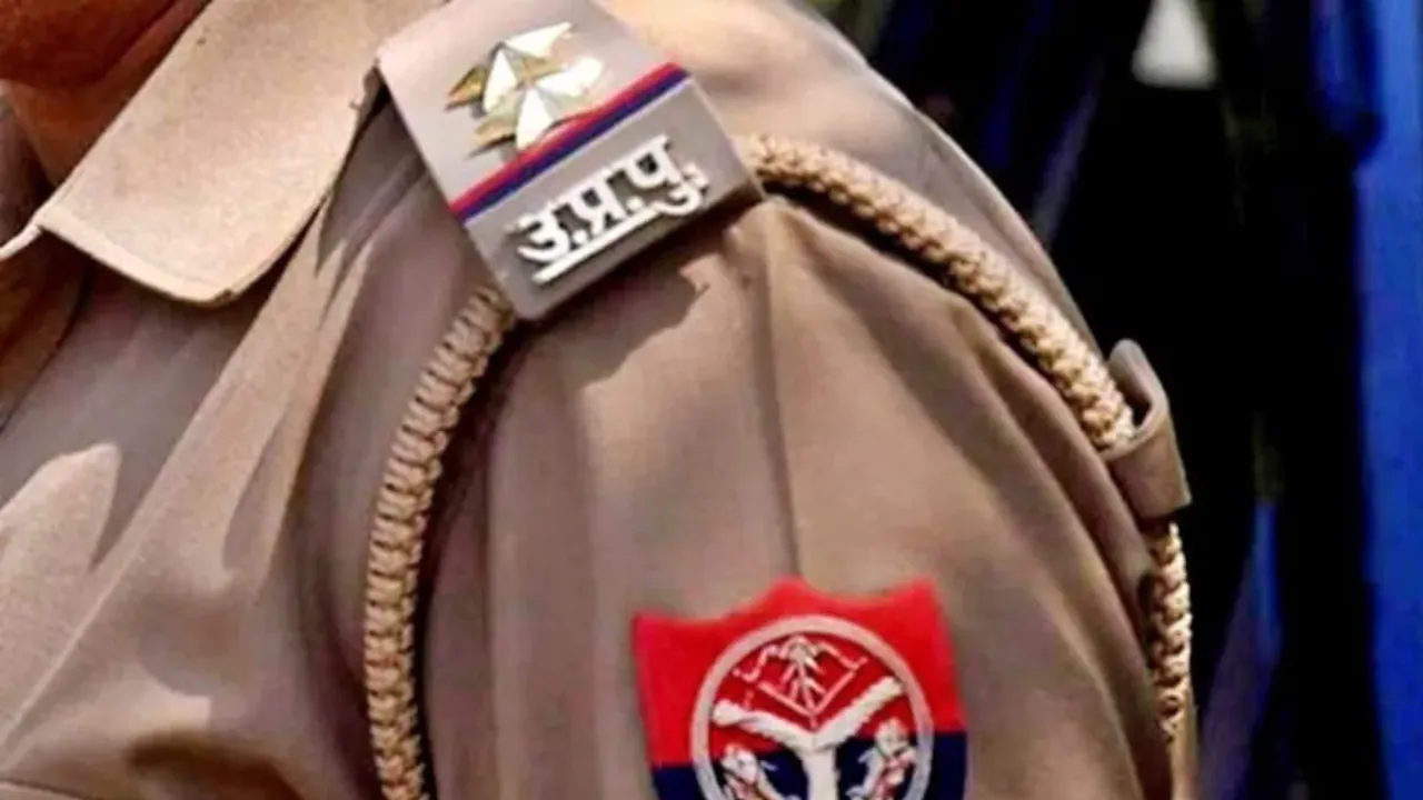  लखनऊ:  हाईकोर्ट में दबिश देने वाले तीनों पुलिसकर्मियों को नोटिस जारी..हुए सस्पेंड, जानिए मामला