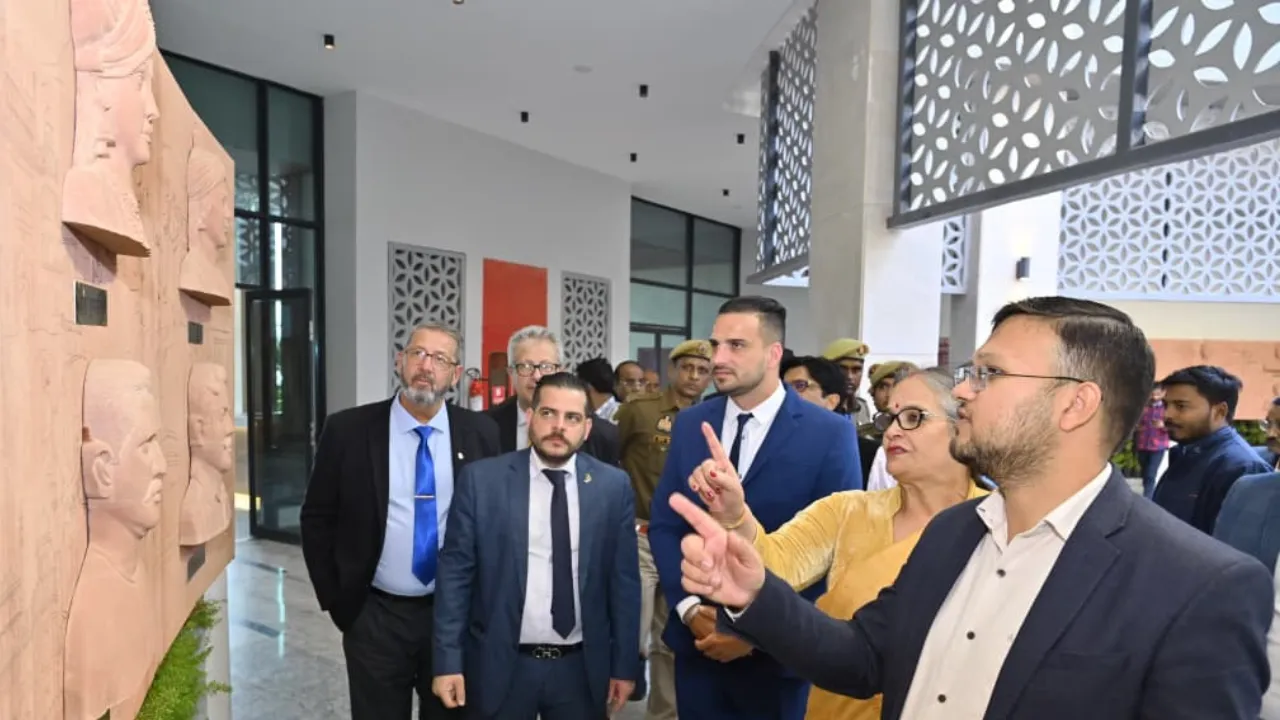  अंतरराष्ट्रीय स्तर पर लखनऊ के मॉडल में बढ़ी रुचि...ब्राजील मेयर रोमिन्हो बोले 'मुस्कुराइए हम लखनऊ में हैं', नगर निगम के कार्यों को सराहा