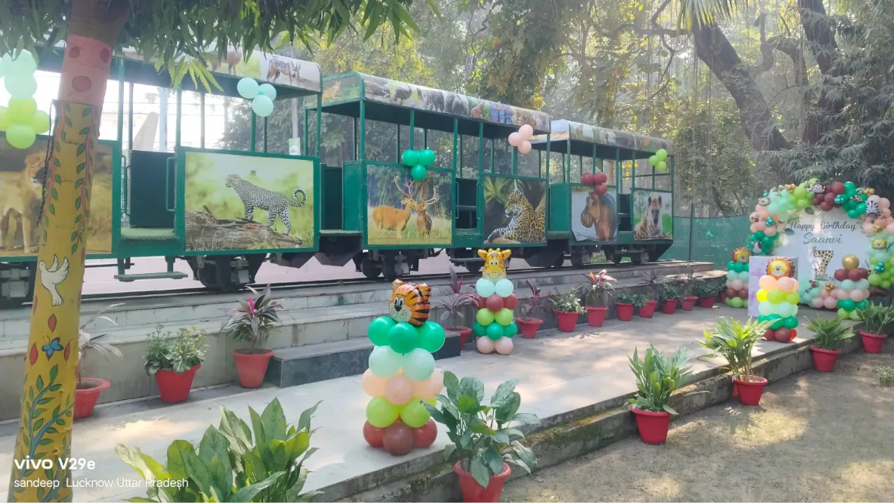 लखनऊ के चिड़ियाघर में पार्टी ऑन व्हील्स बना बच्चों के बर्थडे का नया केंद्र, पुरानी बाल रेल का रिनोवेशन