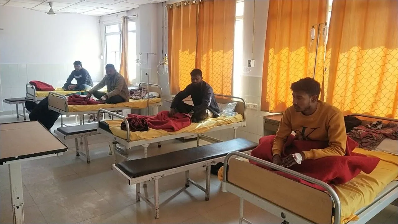  इमरजेंसी मेडिकल टेक्नीशियन की ले रहे थे ट्रेनिंग,  खाना खाने के बाद बिगड़ी दो दर्जन से अधिक प्रशिक्षु की तबीयत