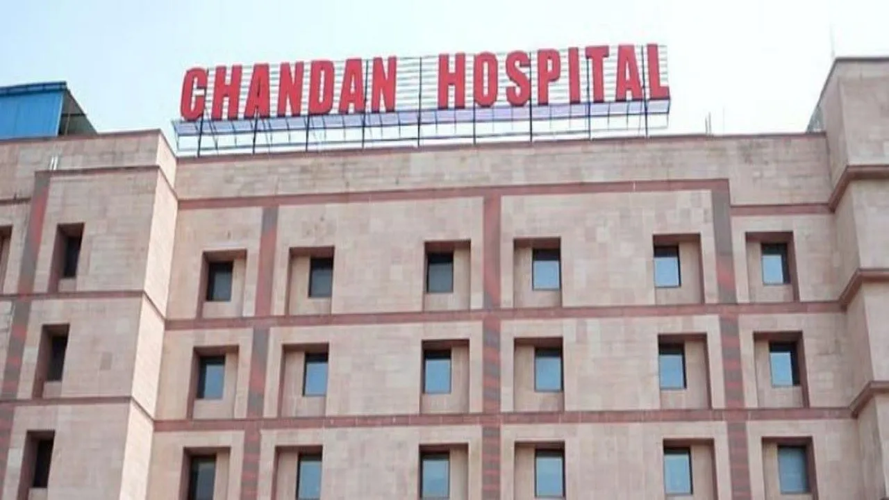 लखनऊ : चंदन हॉस्पिटल के प्रबंधक समेत दो कर्मियों पर 31.33 लाख गबन आरोप