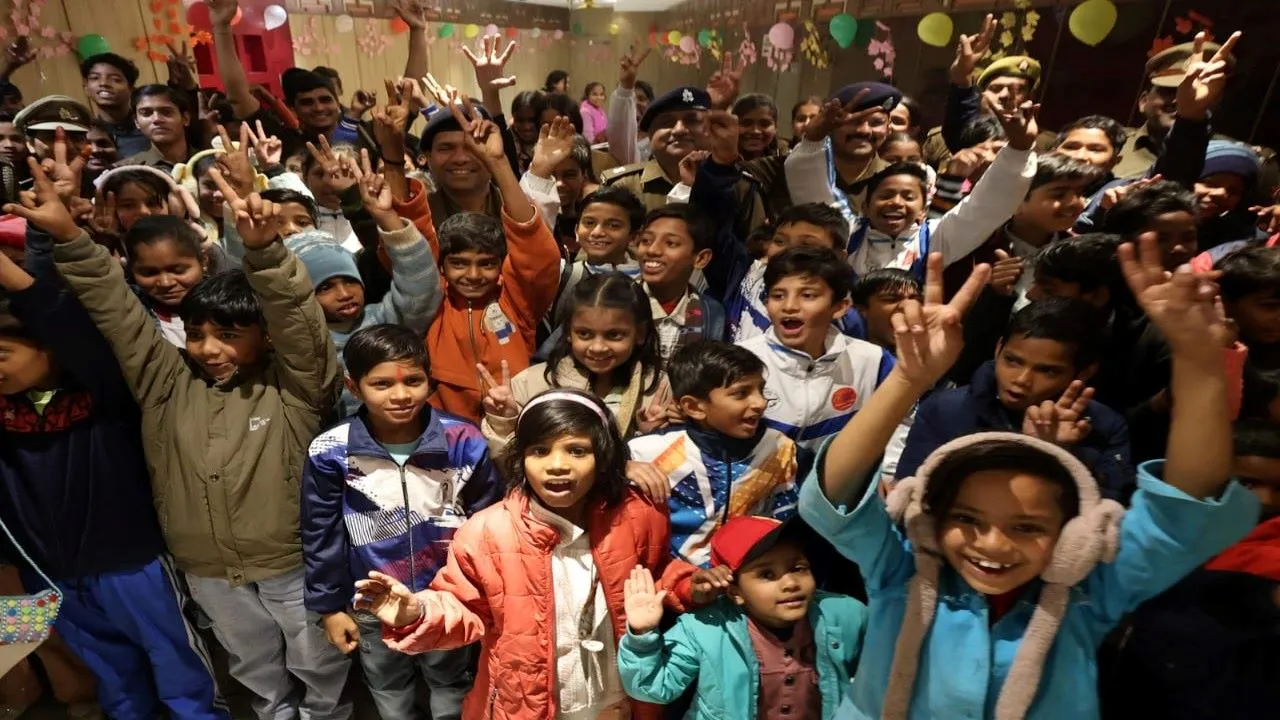 नई फोटो पुलिस