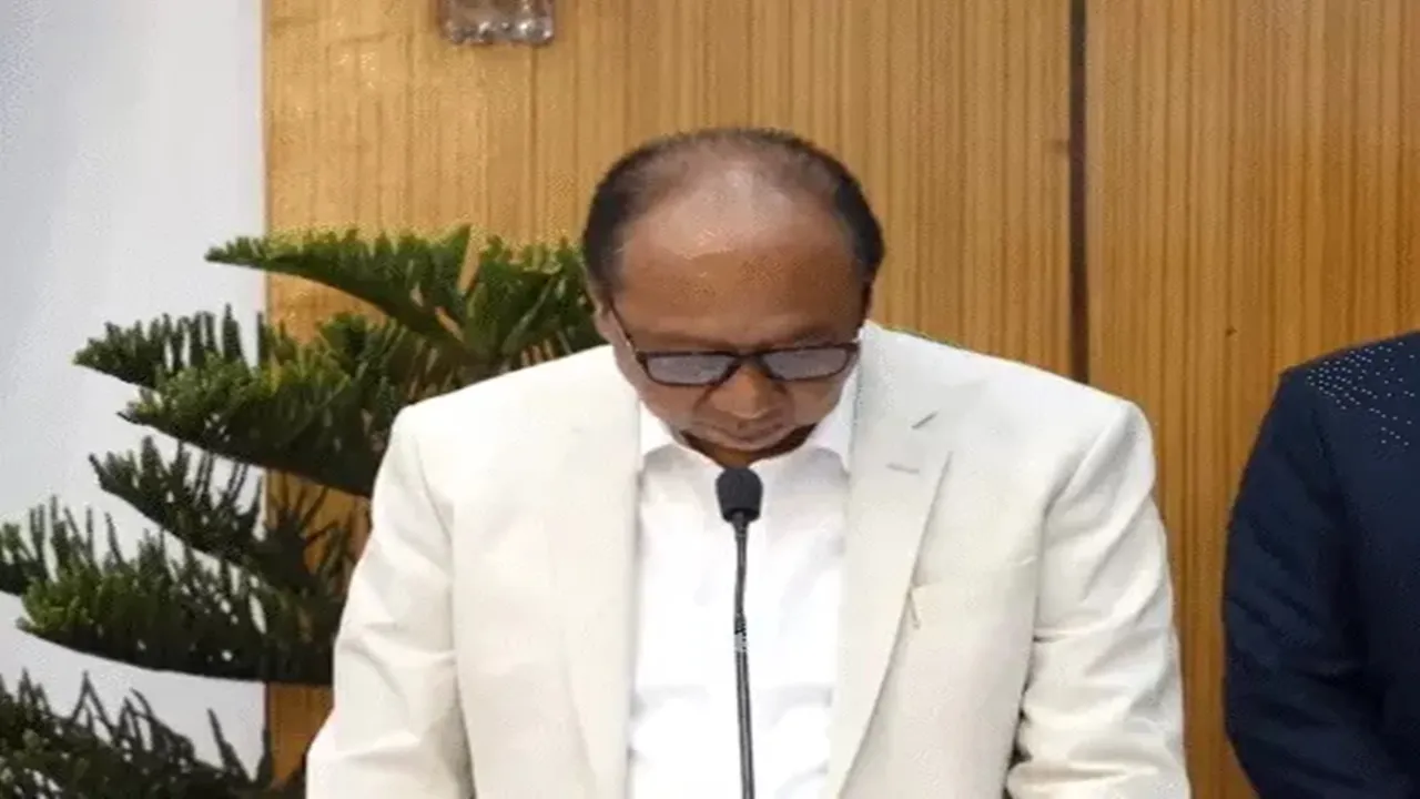 वाई खेमचंद सिंह बने मणिपुर के 13वें मुख्यमंत्री : लोसी दिखो और नेमचा किपगेन ने ली डिप्टी सीएम पद की शपथ